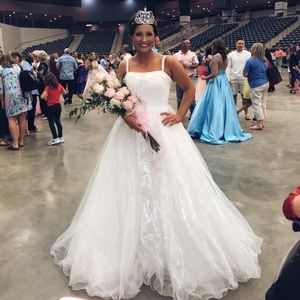 White Sherri Hill prom dress